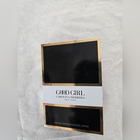 Carolina Herrera Good Girl Perfume Sample - Picture 1 of 3